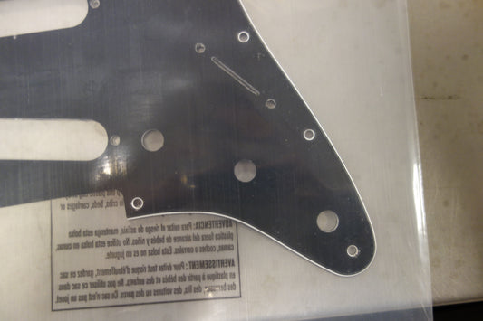 Fender Pickguard Stratocaster S/S/S, 11-Hole Mount, B/W/B, 3-Ply