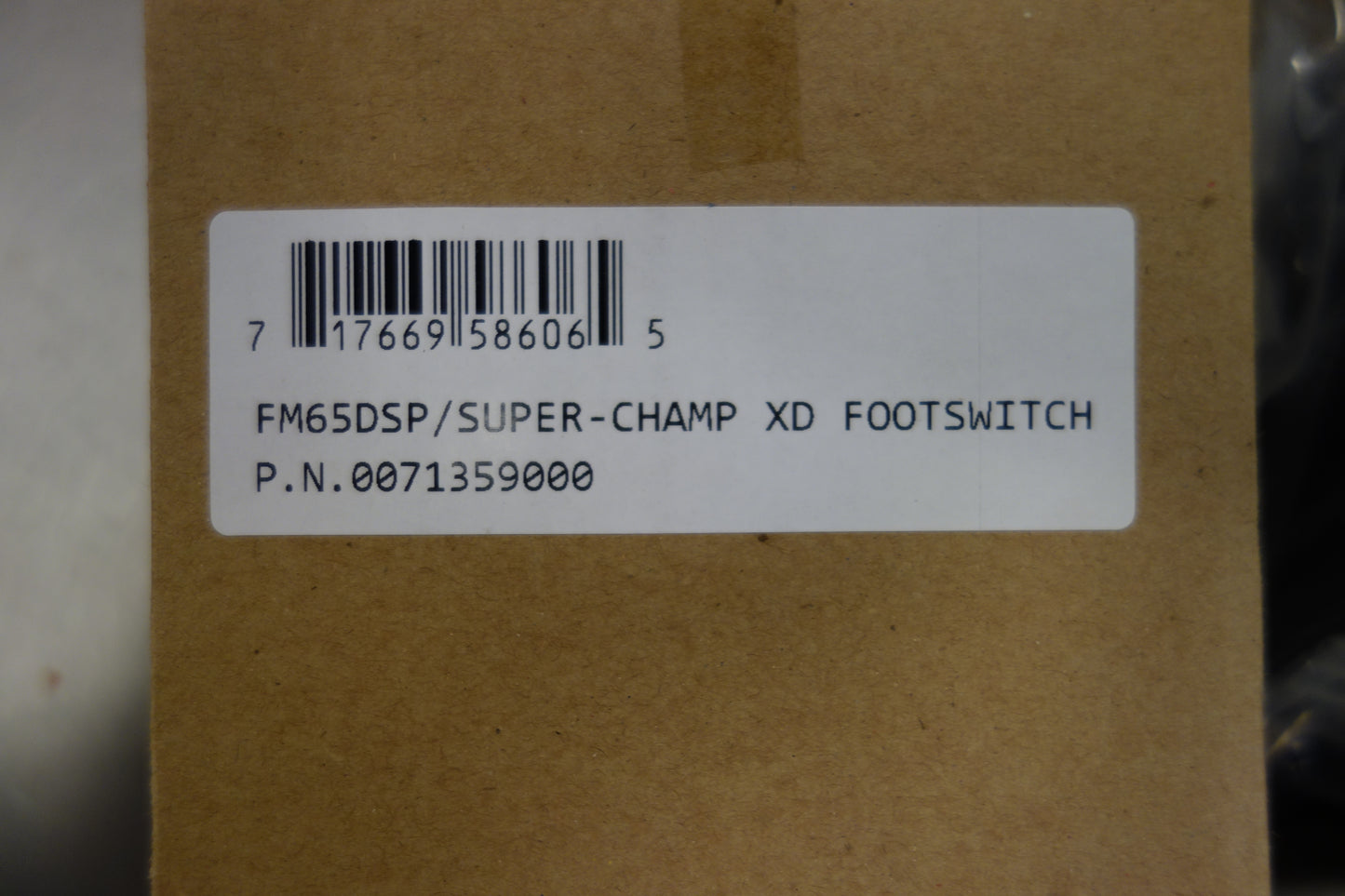 Fender 2-Button Footswitch: Channel Select / Effects On/Off with 1/4" Jack