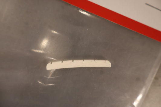 Fender Vintage-Style Strat/Tele Genuine Bone String Nut Pre-Slotted