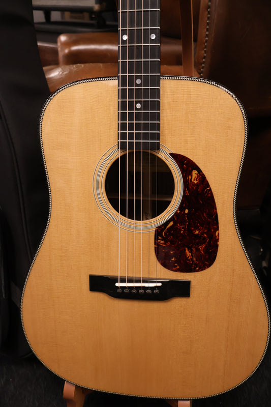 Eastman E3DE Deluxe Dreadnought with Electronics (Used)