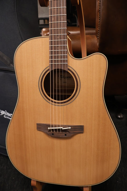 Takamine P3DC Dreadnought Cutaway Electro