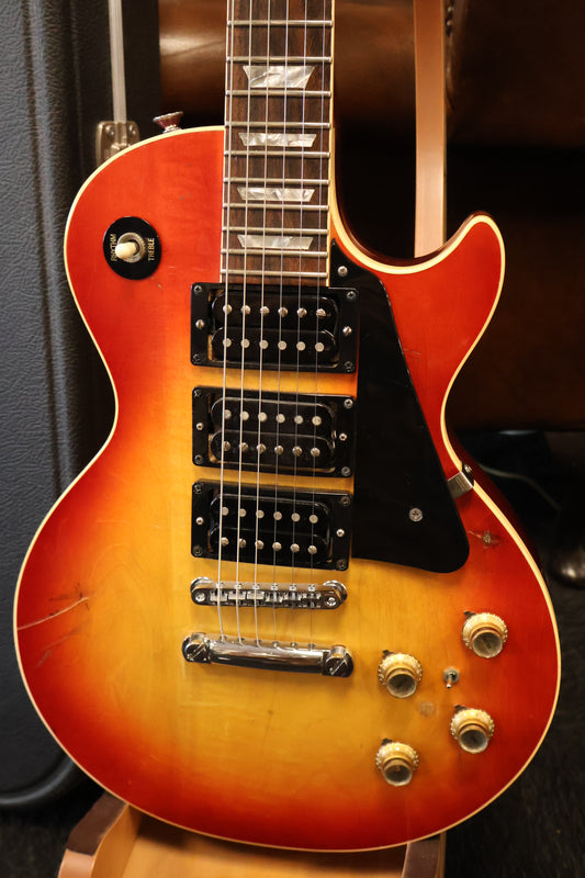 Gibson 1974 Les Paul Deluxe 3PU Cherry Sunburst Player Grade