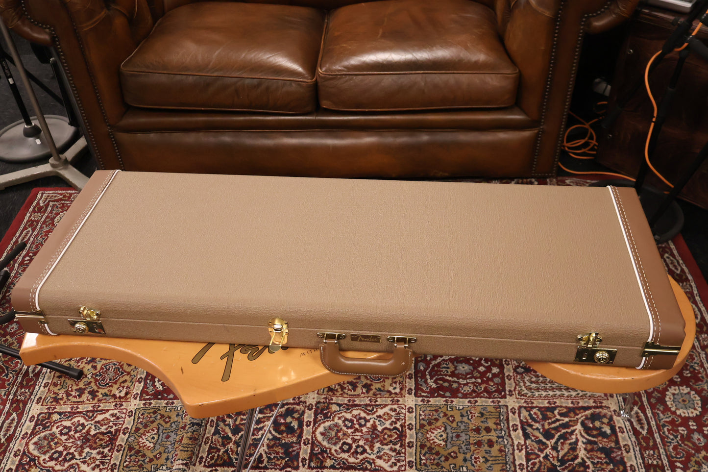 Fender CS 1959 Stratocaster Journeyman Relic - Super Faded Aged Shell Pink (Used)