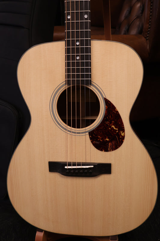 Eastman E1OM Orchestra