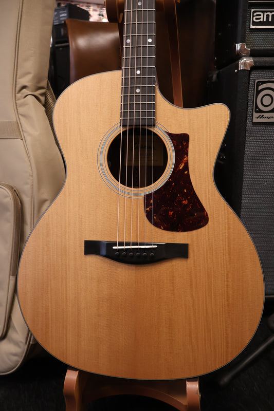 Eastman AC122-1CE Grand Auditorium (B-Stock)