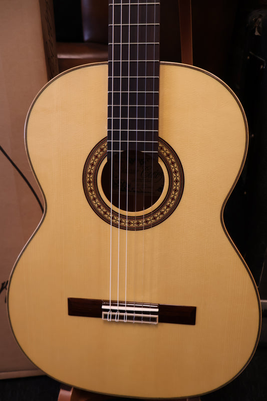 Salvador Cortez CS-65 Classic guitar solid top