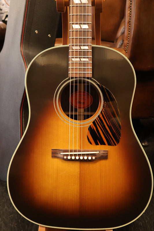 Gibson Custom 1942 Banner Southern Jumbo