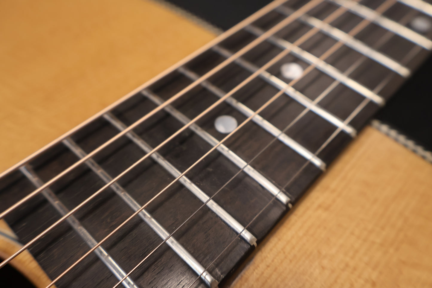 Eastman E3DE Deluxe Dreadnought with Electronics (B-Stock)