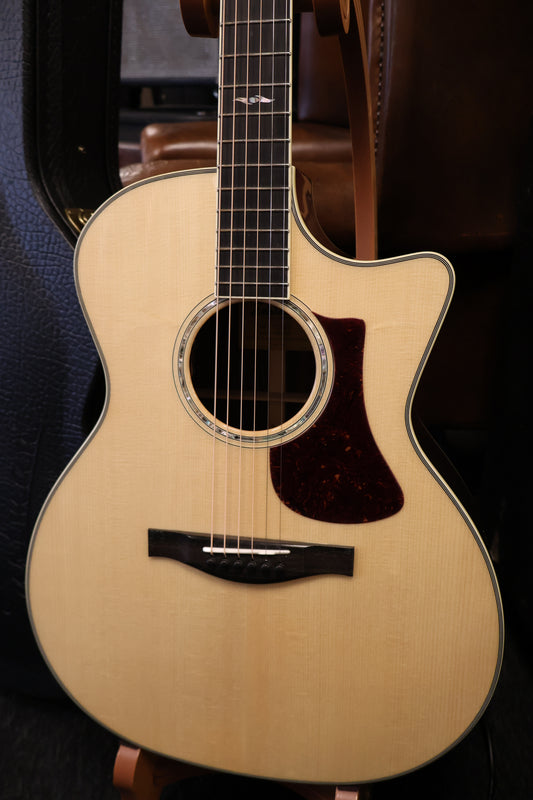 Eastman AC422CE Grand Auditorium (B-Stock)