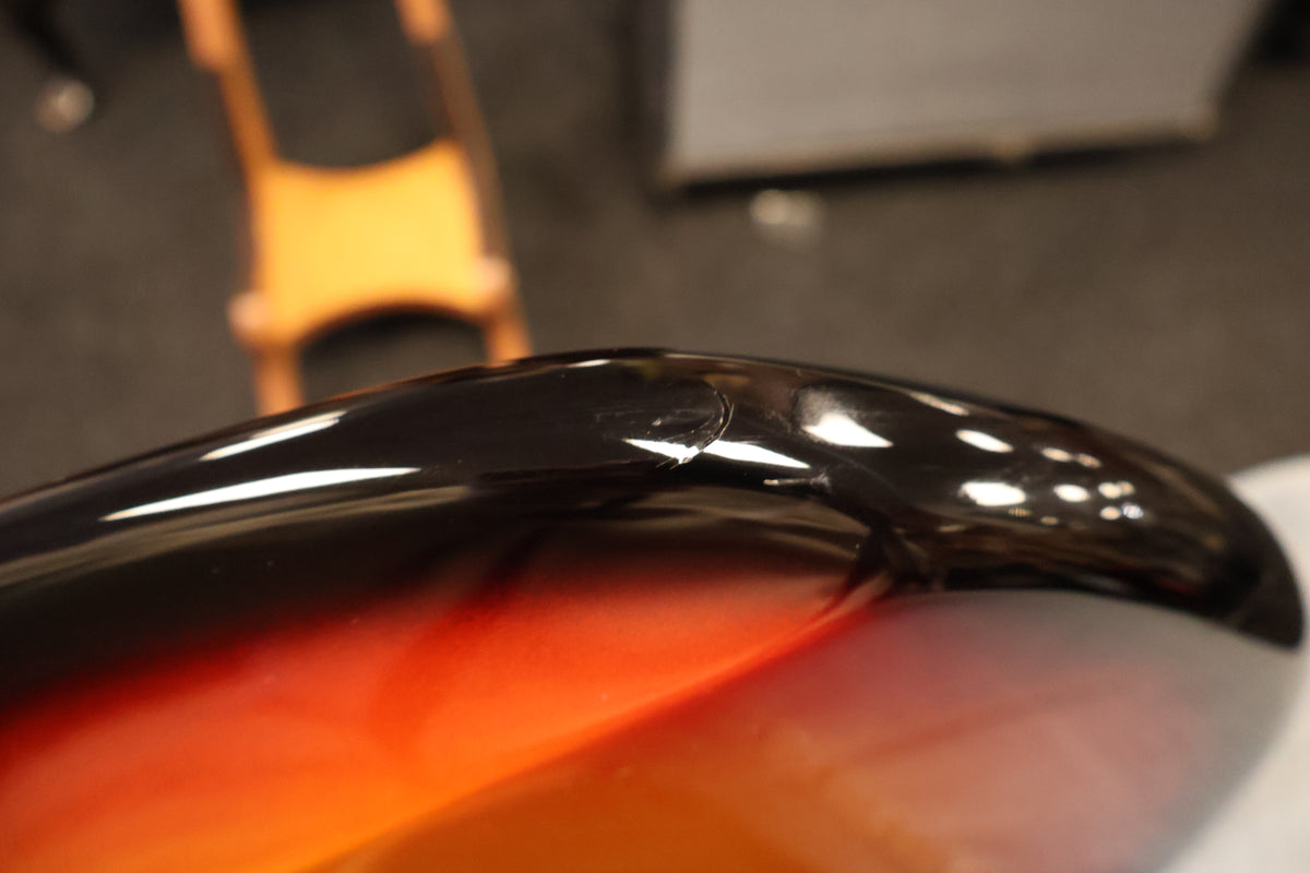 Fender Vintera III Mid '60s Jaguar 3-Color Sunburst (B-Stock)
