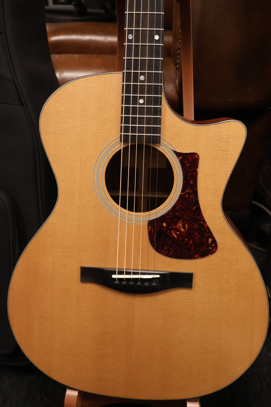 Eastman AC122-1CE Grand Auditorium