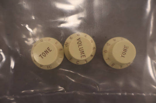 Fender Stratocaster Knobs, Aged White (Volume, Tone, Tone) (3)