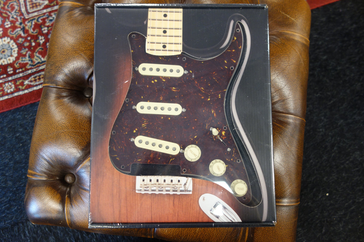 Fender Pre-Wired Strat Pickguard, Custom Shop Custom '69 SSS