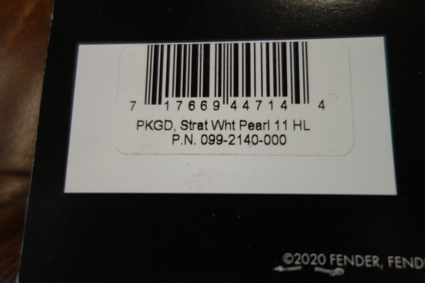 Fender Pickguard Stratocaster S/S/S 11-Hole Mount White Pearl 4-Ply