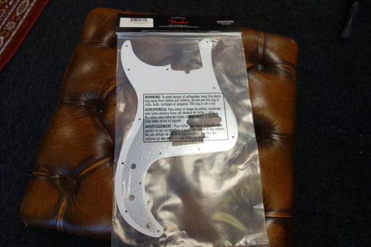 Fender Pickguard Precision Bass 13-Hole Mount with Truss Rod Notch White Pearl 4-Ply