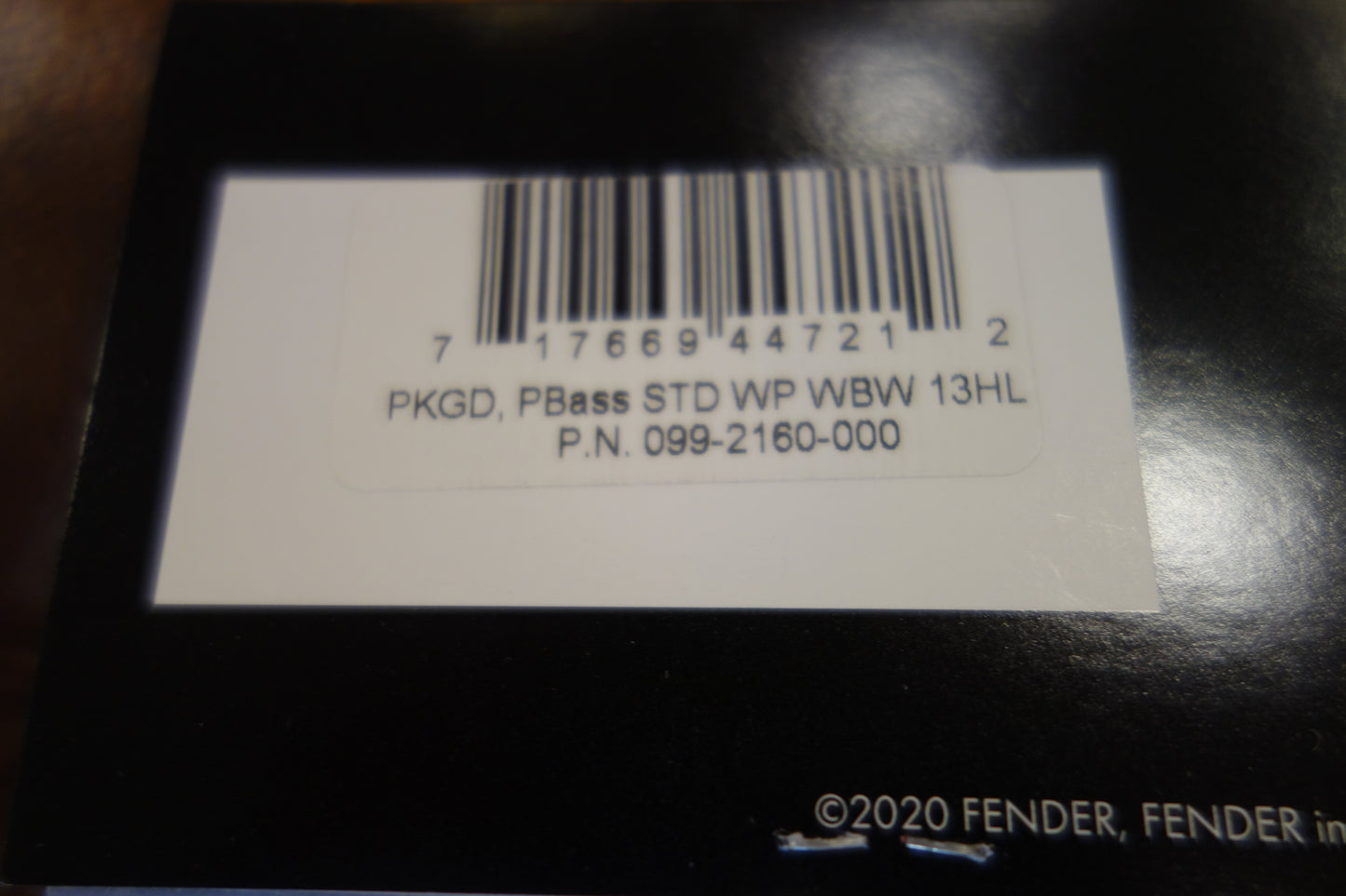 Fender Pickguard Precision Bass 13-Hole Mount with Truss Rod Notch White Pearl 4-Ply