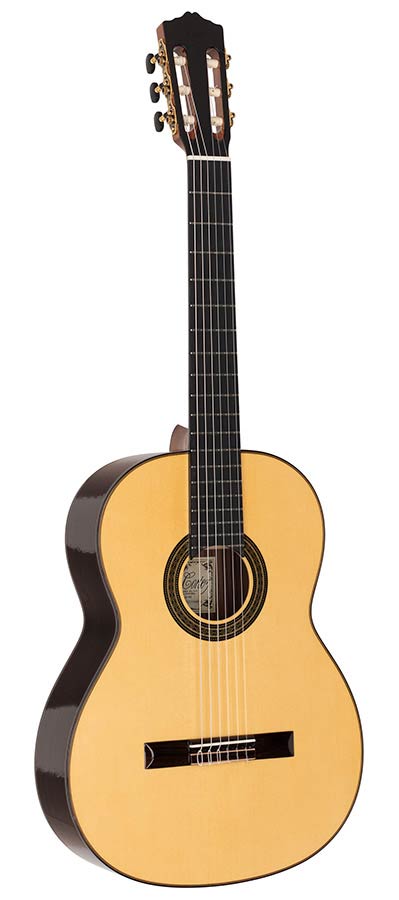 Salvador Cortez CS-90 All Solid Master Series classic guitar