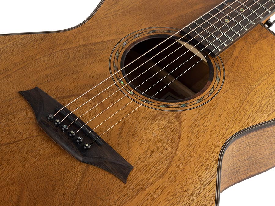 Bromo BAT2M Tahoma Series Auditorium guitar with solid mahogany top