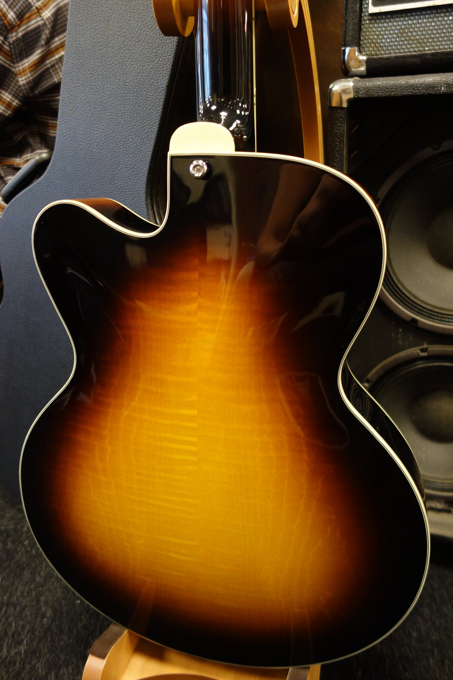 Eastman AR503CE-Sunburst 16" Archtop Seymour Duncan