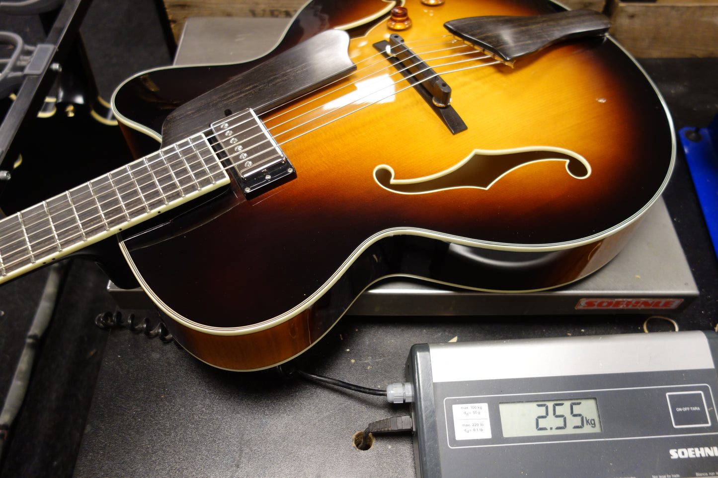 Eastman AR503CE-Sunburst 16" Archtop Seymour Duncan