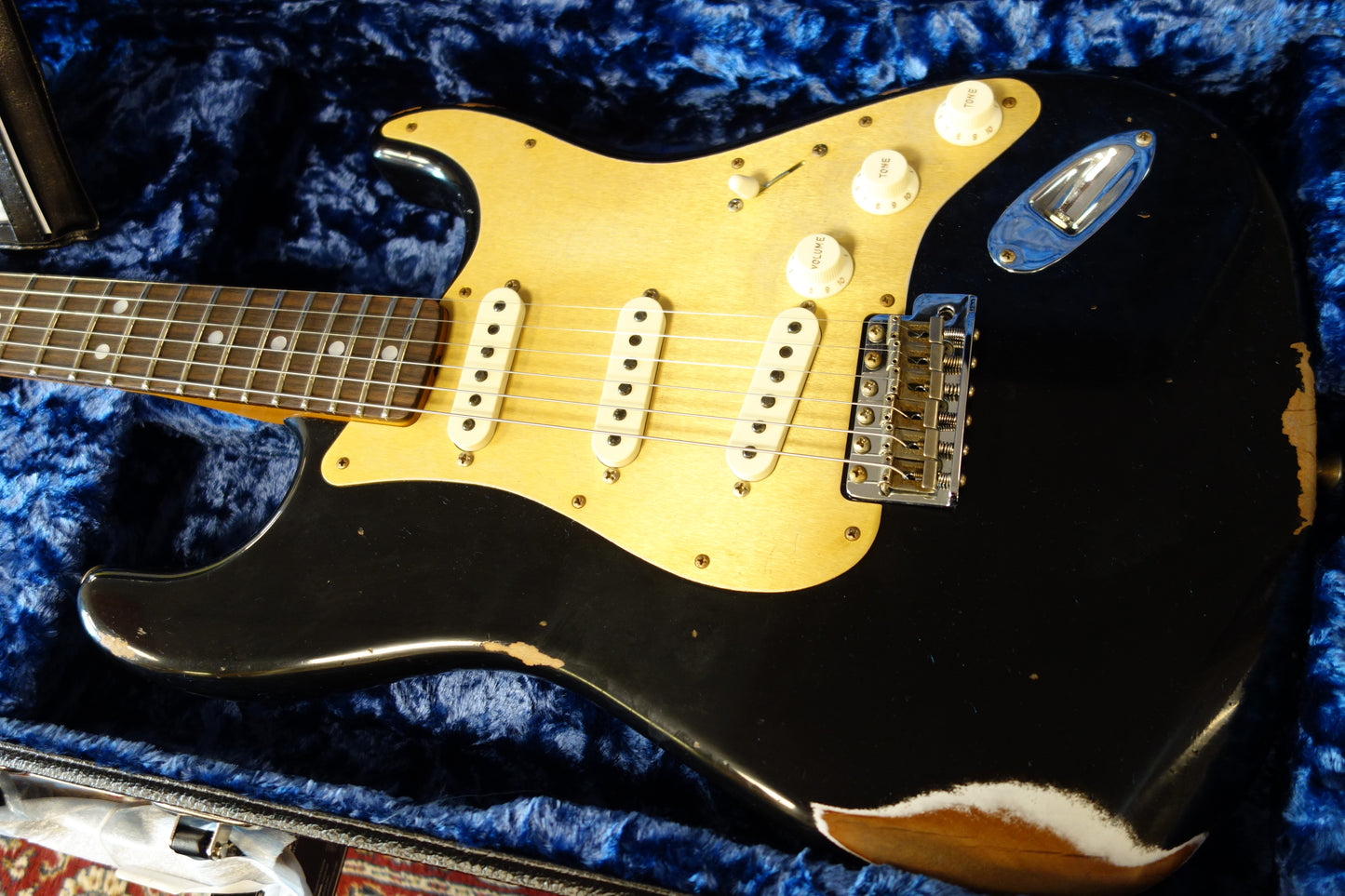 Fender Limited Edition Roasted "Big Head" Stratocaster Relic Aged Black