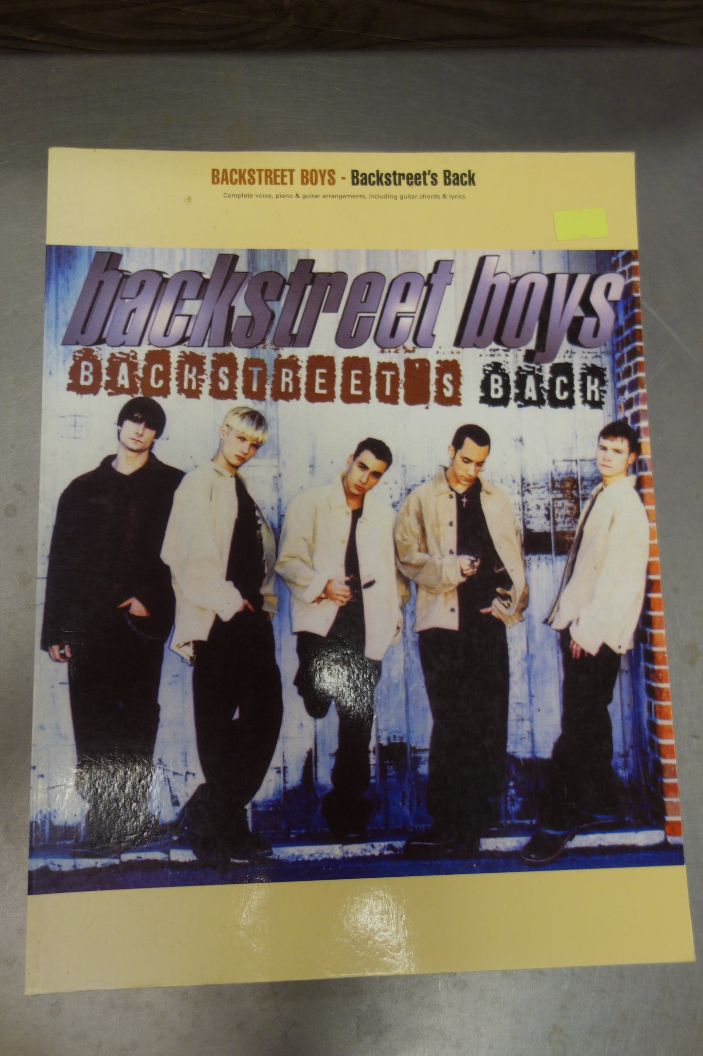 Backstreet Boys - Backstreet's Back
