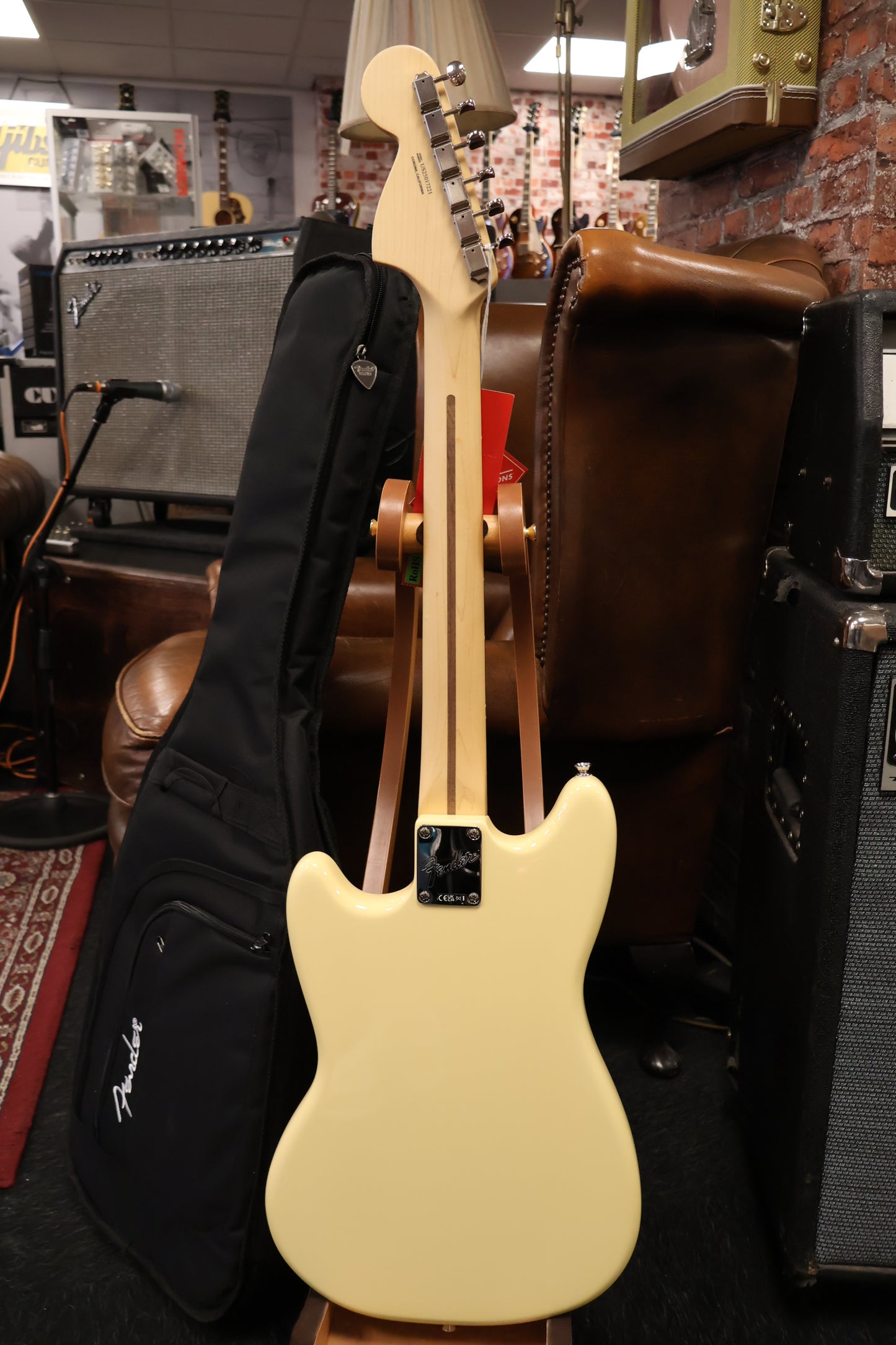 Fender American Performer Mustang Vintage White