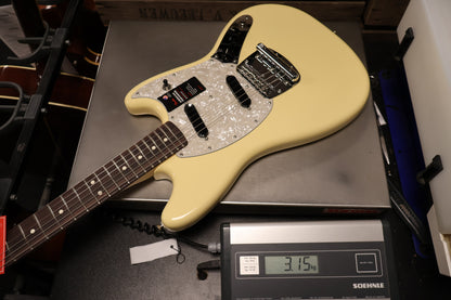 Fender American Performer Mustang Vintage White