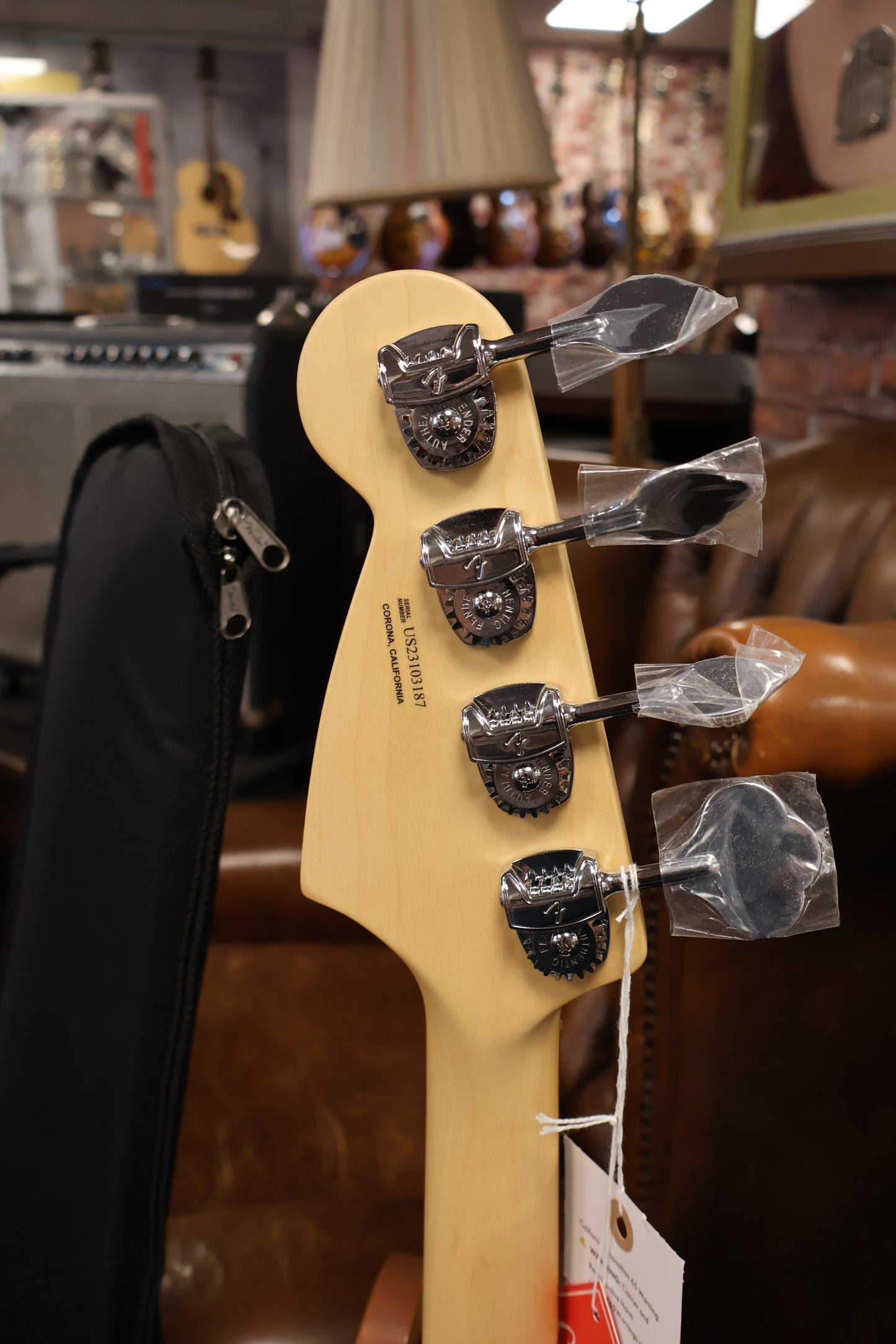 Fender American Performer Mustang Bass Satin Surf Green