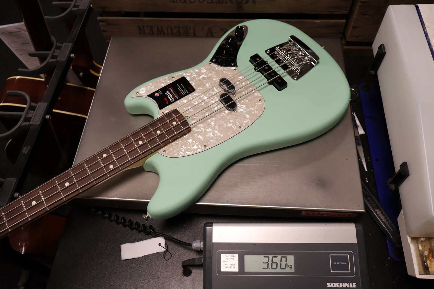 Fender American Performer Mustang Bass Satin Surf Green