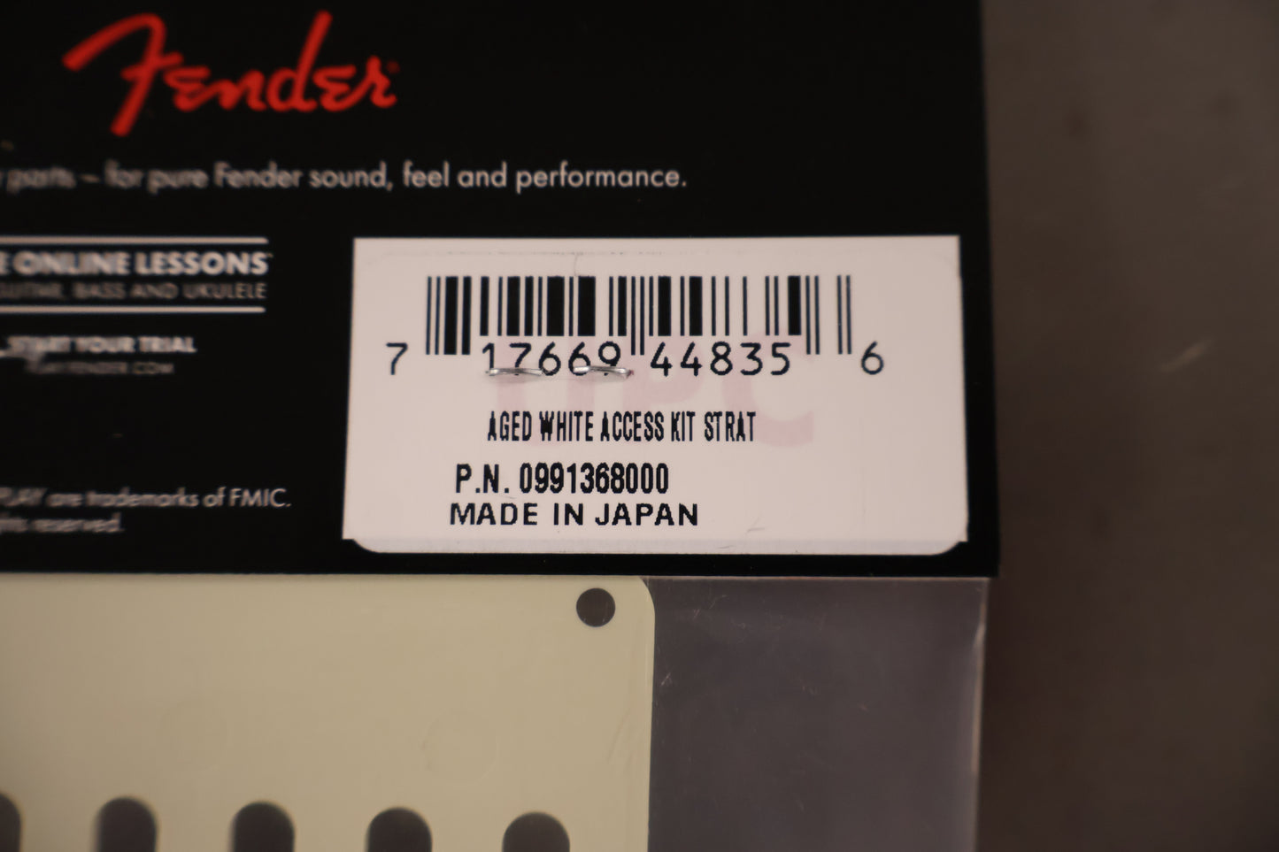 Fender Accessory Kit Stratocaster Aged White