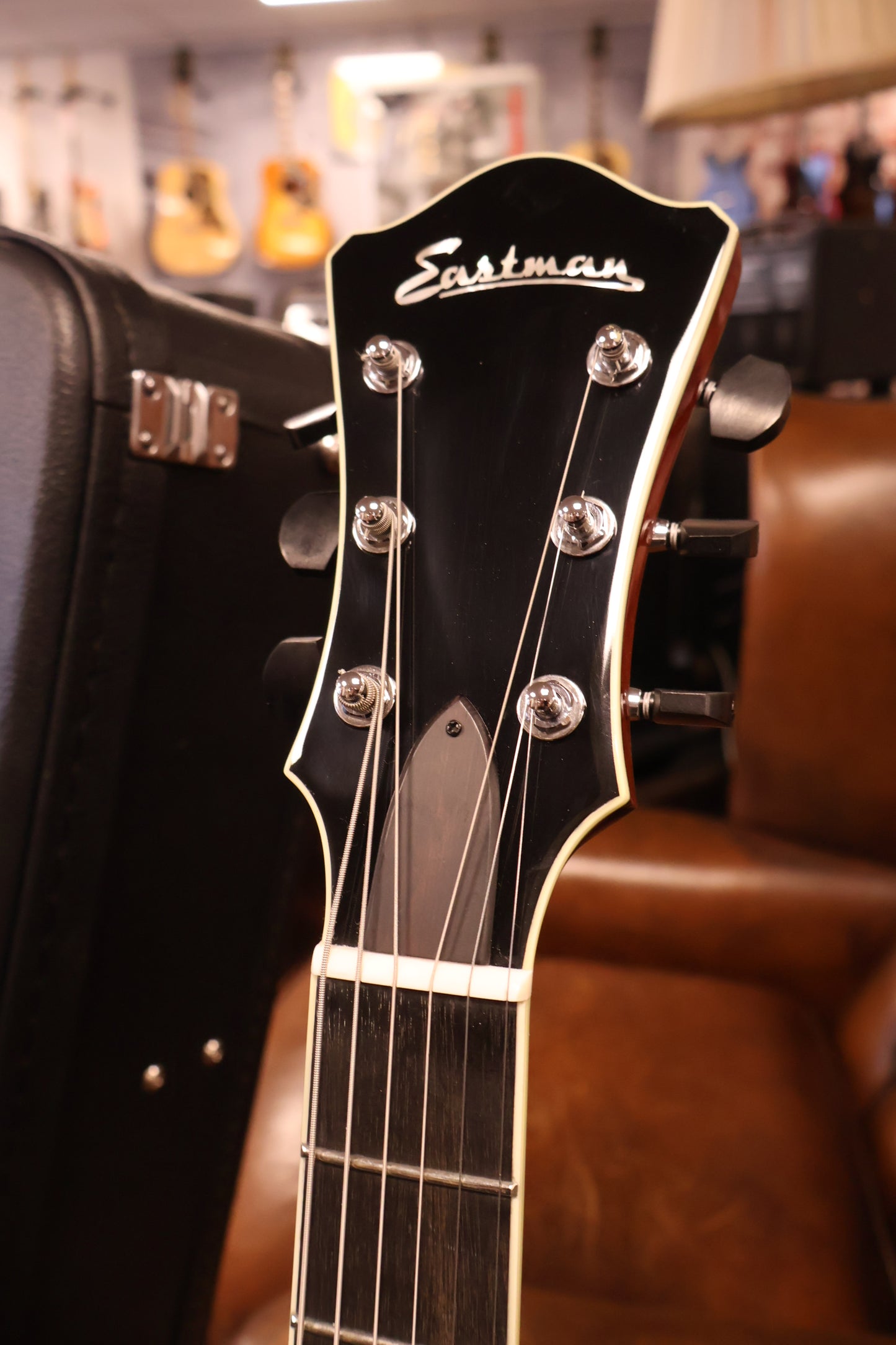 Eastman AR605CED Hollow Body Archtop (B-Stock)