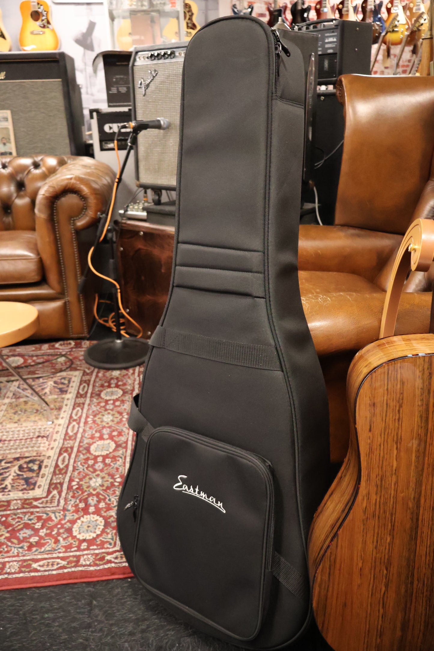 Eastman E3DE Deluxe Dreadnought with Electronics (Used)