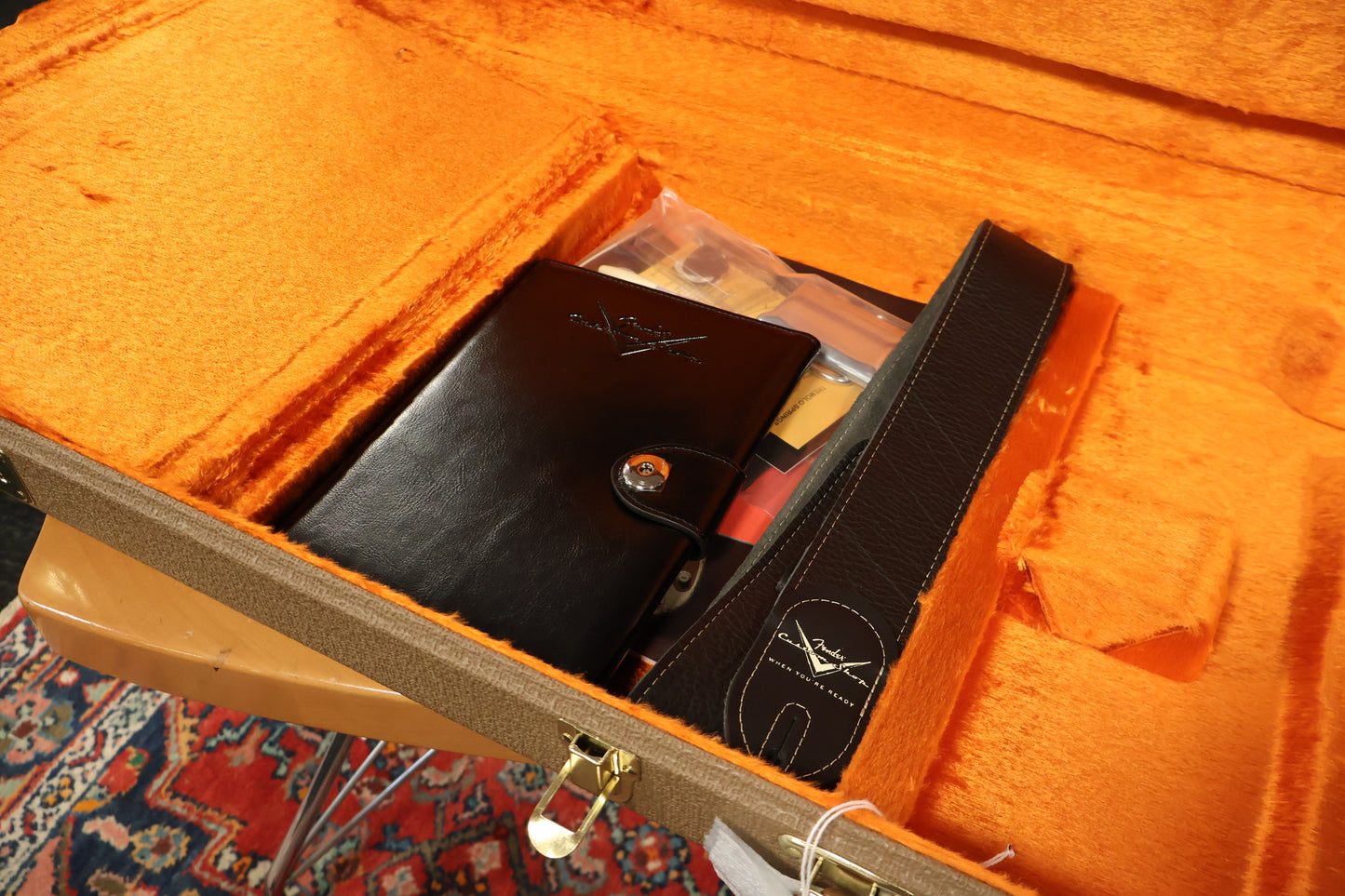 Fender '62 Stratocaster Relic-CC Faded Aged Daphne Blue