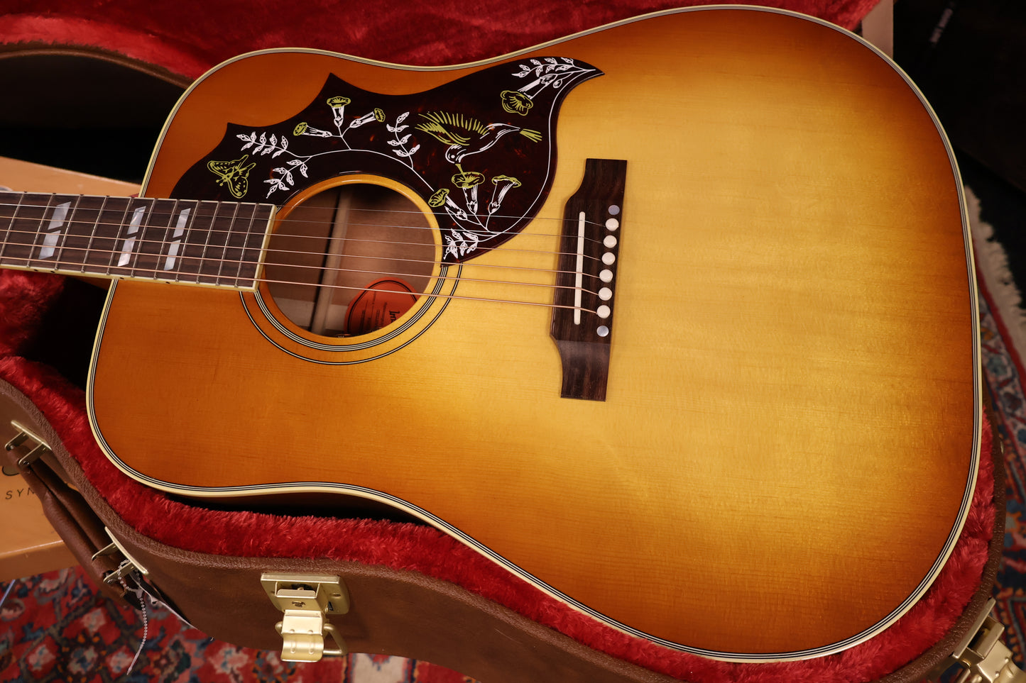 Gibson Hummingbird Original Heritage Cherry Sunburst