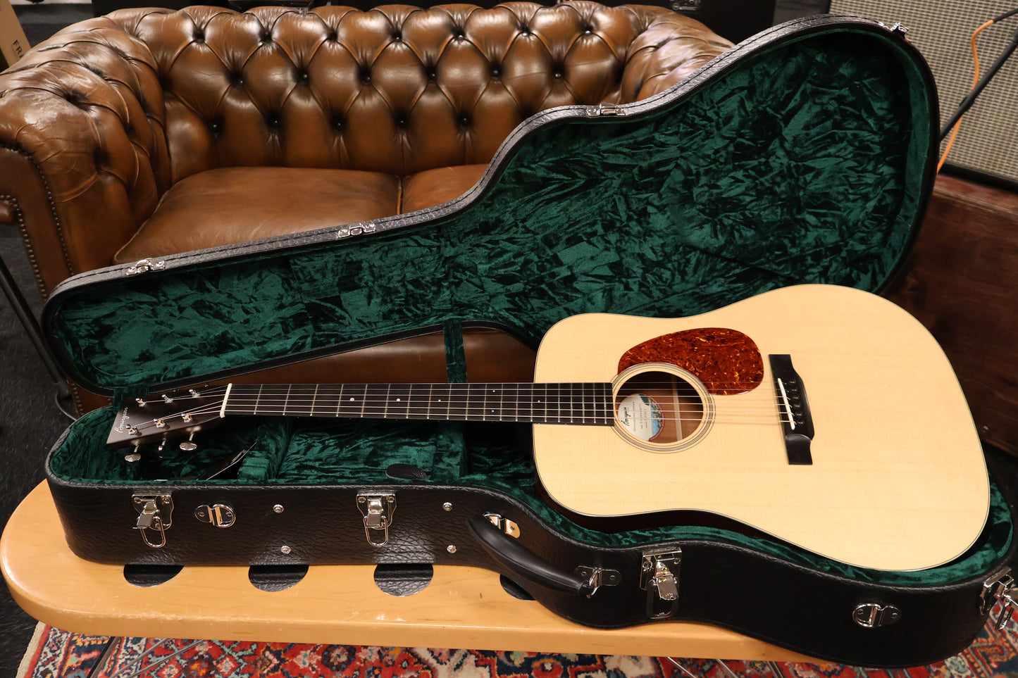 Bourgeois Touchstone D Country Boy ( Demo store model )