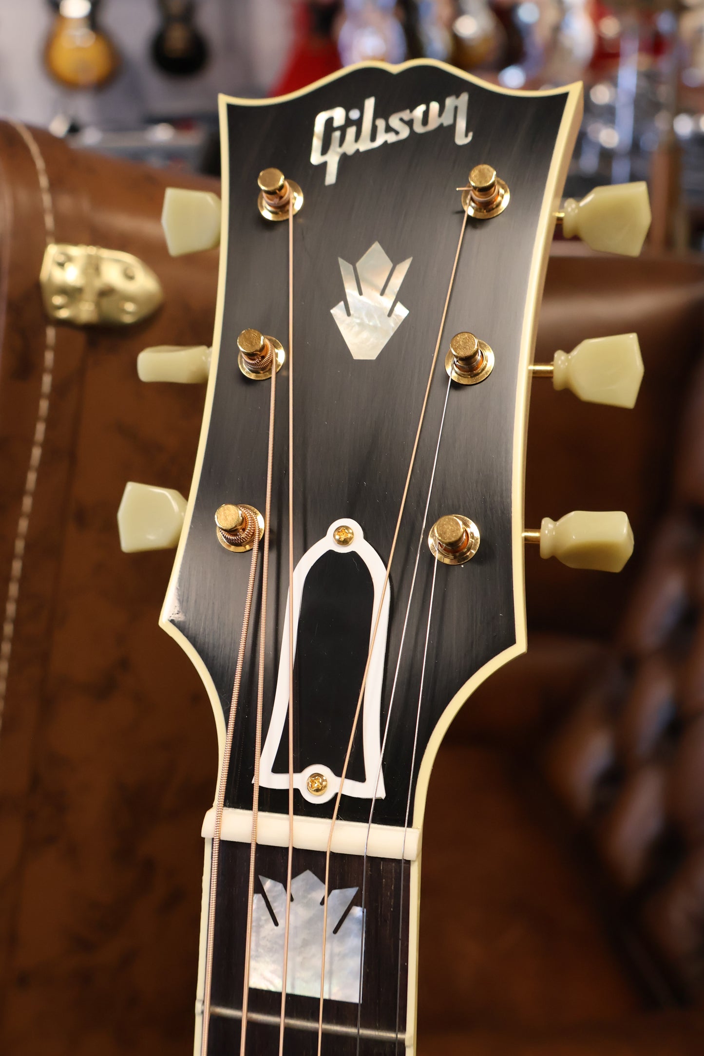 Gibson 1957 SJ-200 Custom Shop