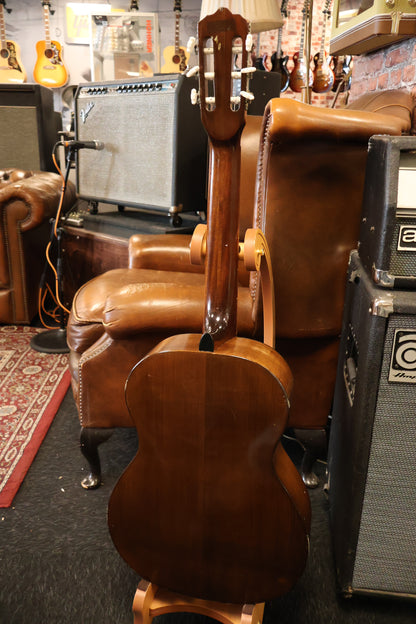 Classical vintage guitar (USED)