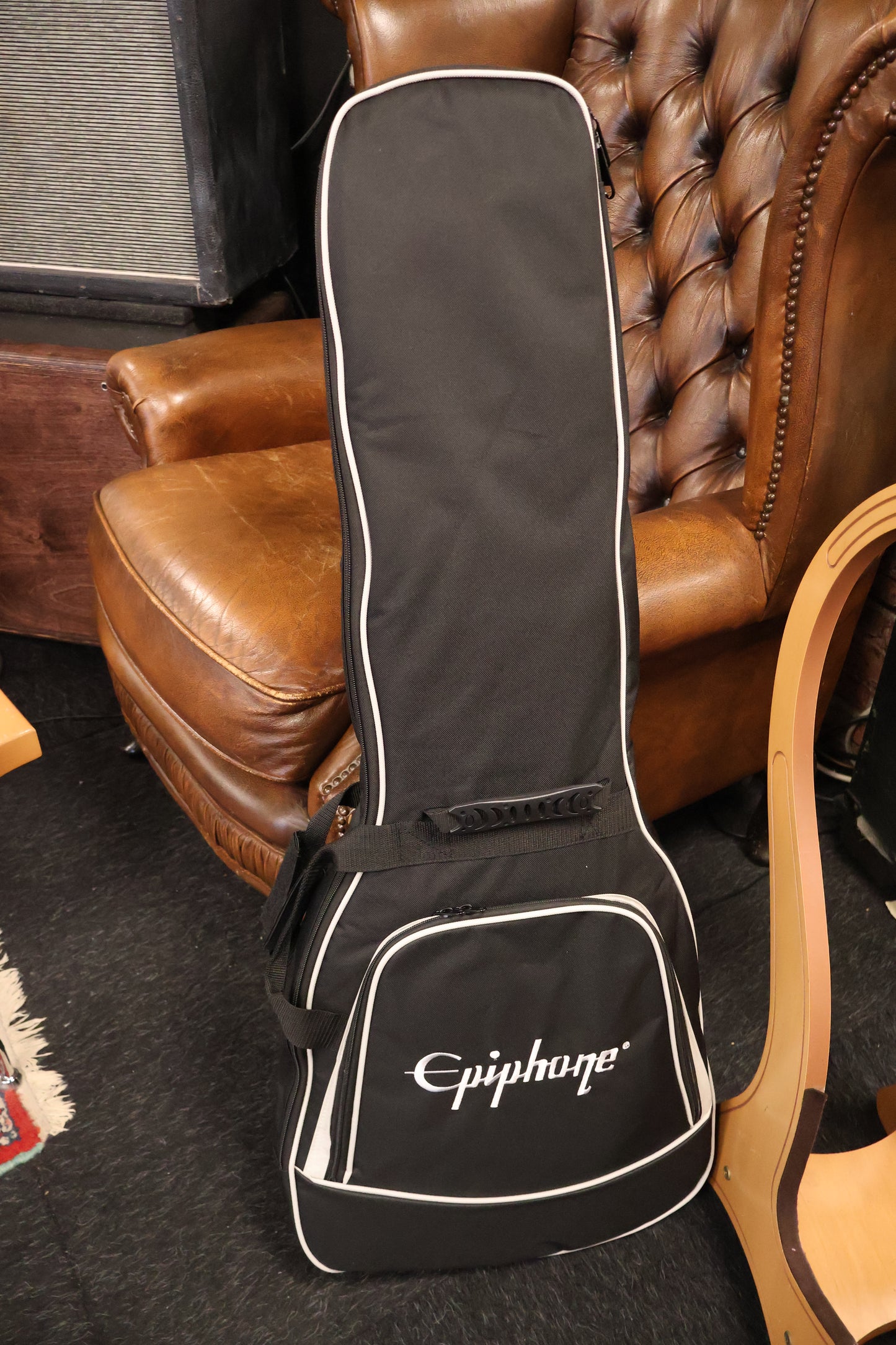 Epiphone Les Paul Standard 50s Bigsby (Incl. Premium Gig Bag)