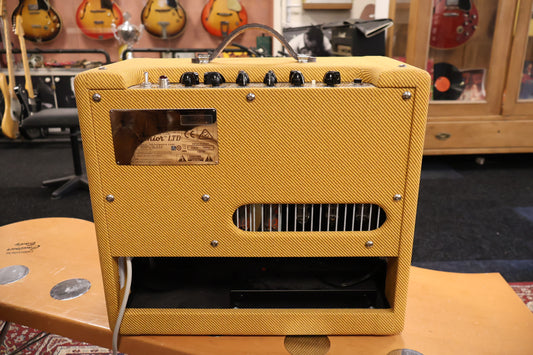 Fender Blues Junior Lacquered Tweed, 230V EUR (Used)