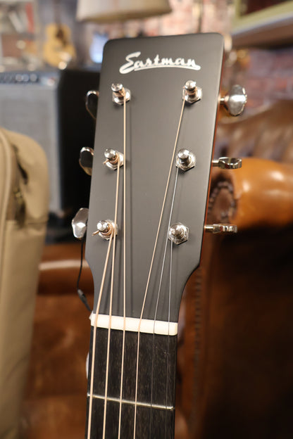 Eastman E2D-DLX Dreadnought (B-Stock)