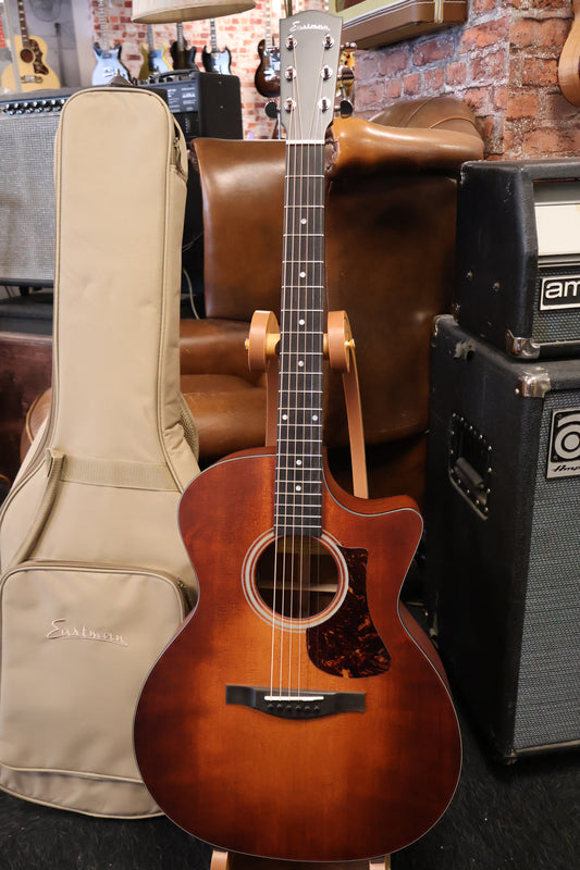 Eastman AC122-1CE Classic Grand Auditorium (B-Stock)