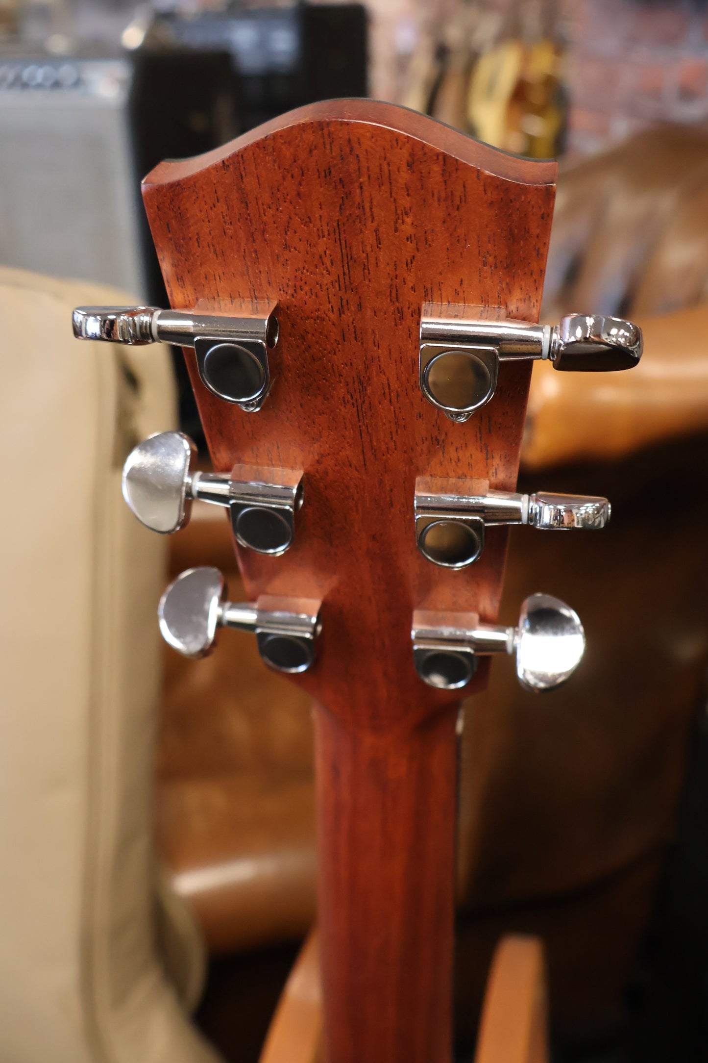 Eastman AC122-1CE Classic Grand Auditorium (B-Stock)