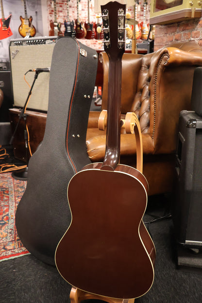 Gibson Custom 1942 Banner LG-2 Vintage Sunburst