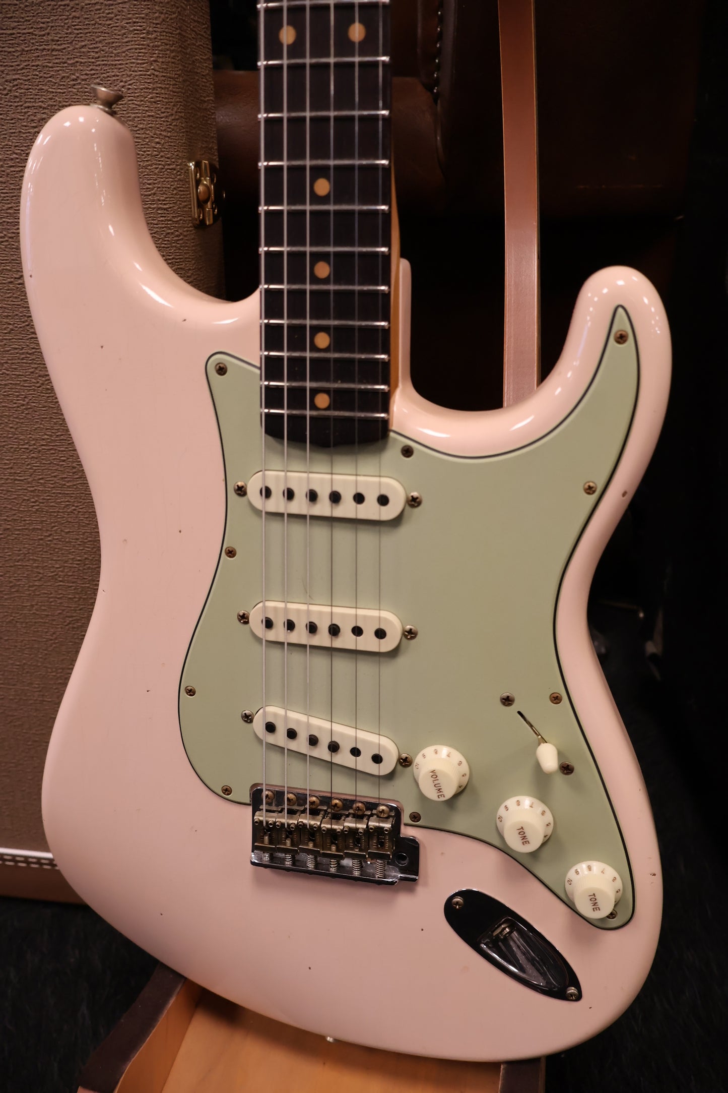 Fender CS 1959 Stratocaster Journeyman Relic - Super Faded Aged Shell Pink (Used)