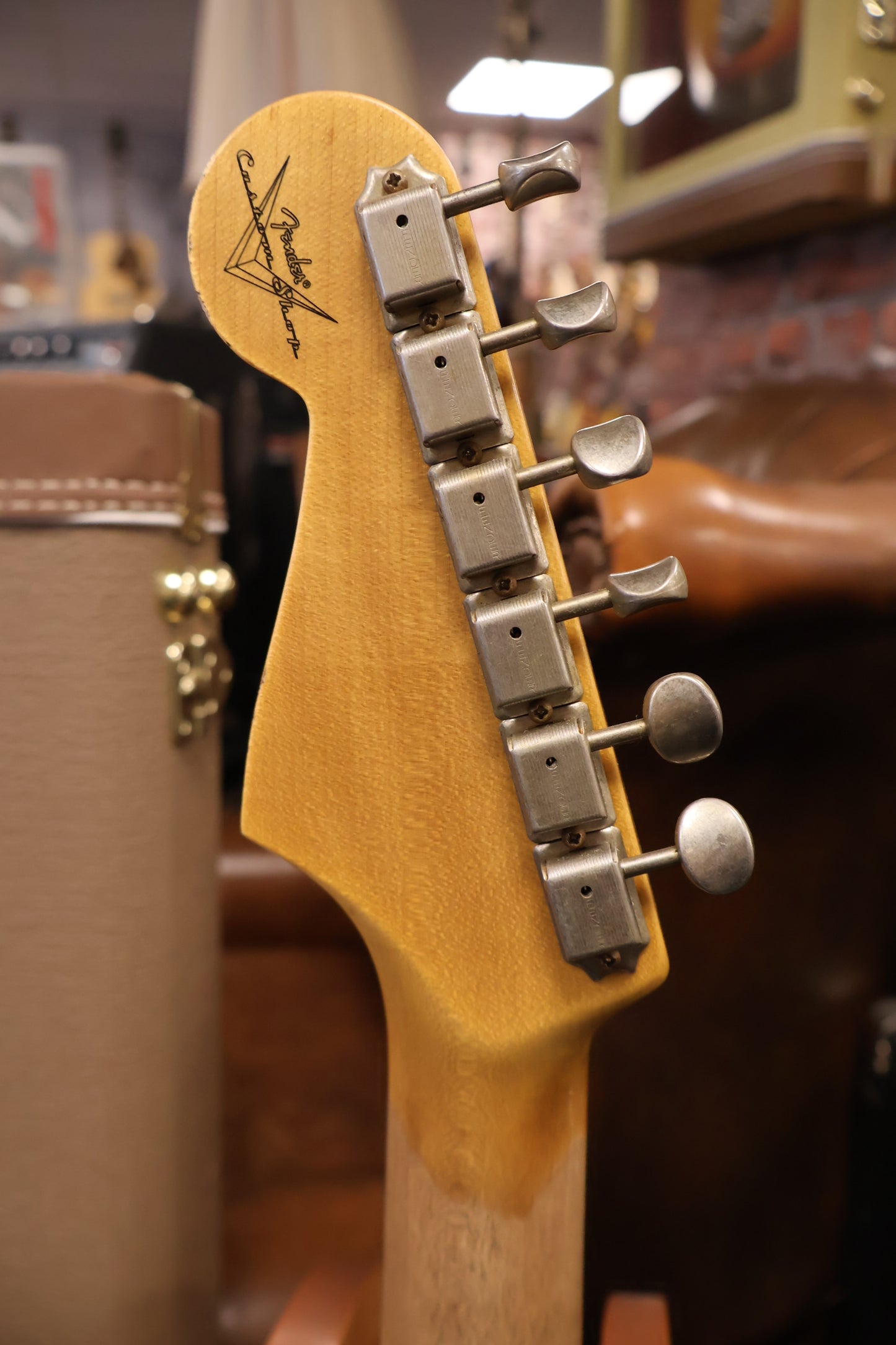 Fender CS 1959 Stratocaster Journeyman Relic - Super Faded Aged Shell Pink (Used)