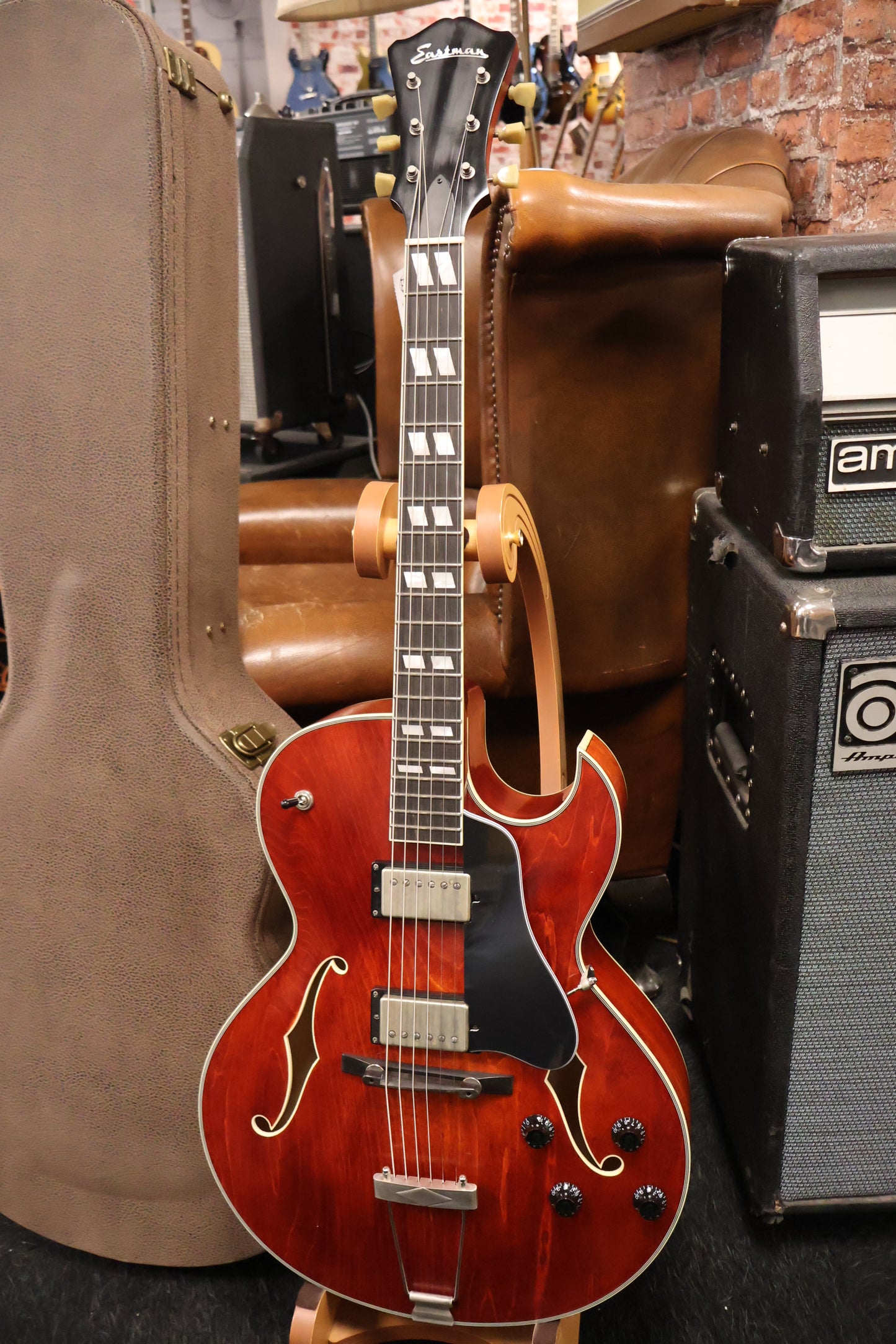 Eastman T49D/v Archtop Varnish Classic