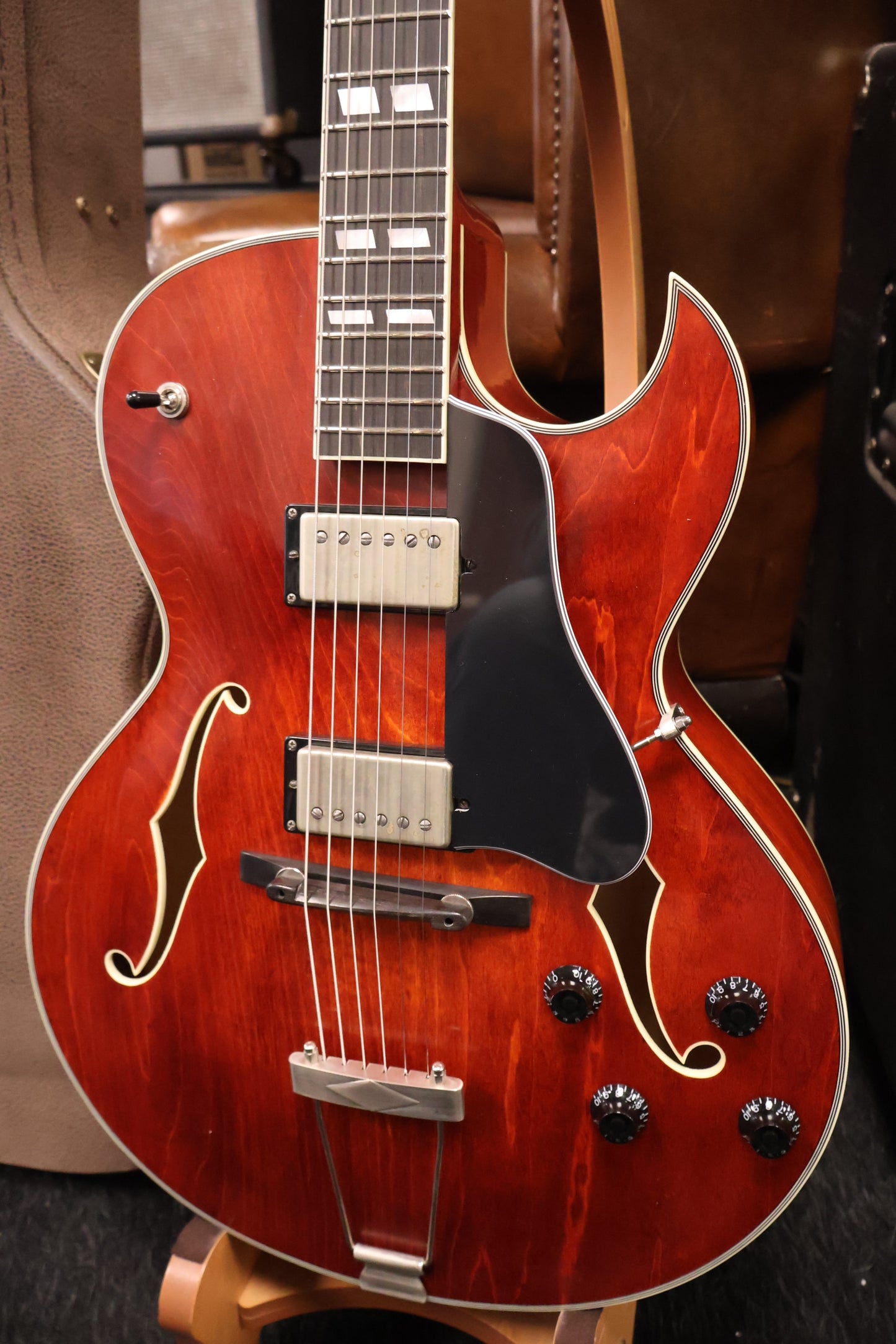 Eastman T49D/v Archtop Varnish Classic