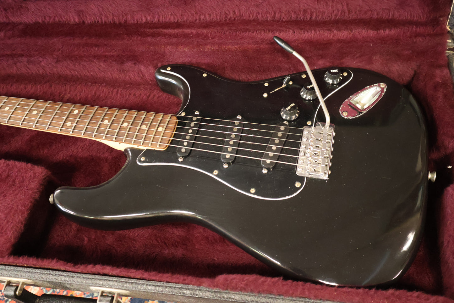 Fender 1976 Stratocaster Black Refin OHSC
