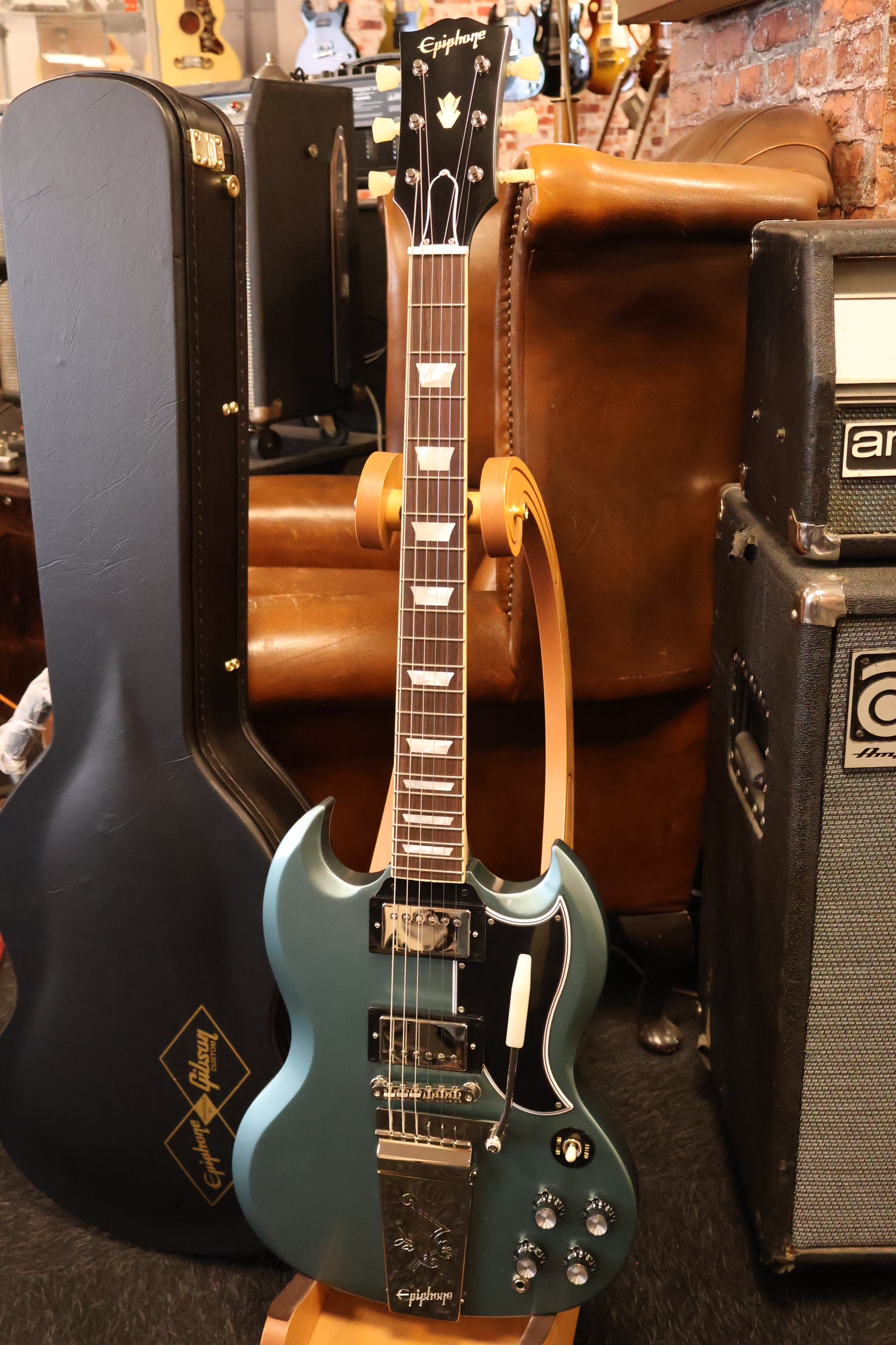 Epiphone 1964 SG Standard with Meastro Pelham Blue – Dirk Witte